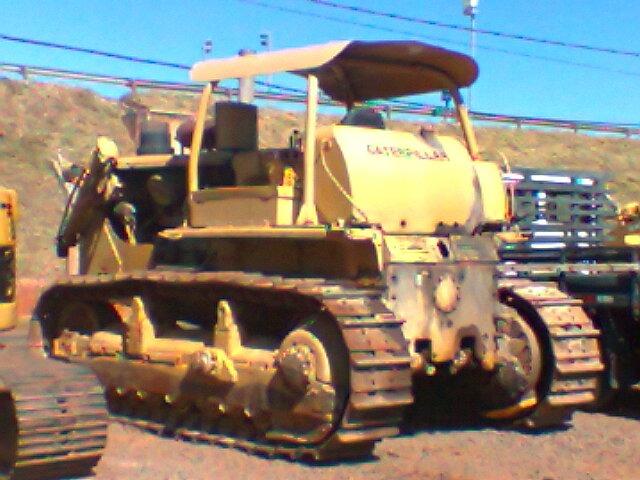 Trator de esteira D8 ano 1.975