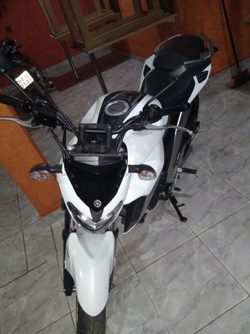 FAZER 250 COM APENAS 2.000 KM RODADOS