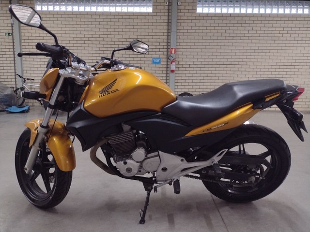 HONDA CB 300