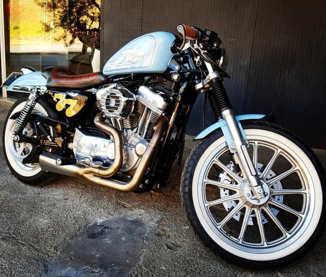 HARLEY 883 CUSTOMIZADA IMPECÁVEL