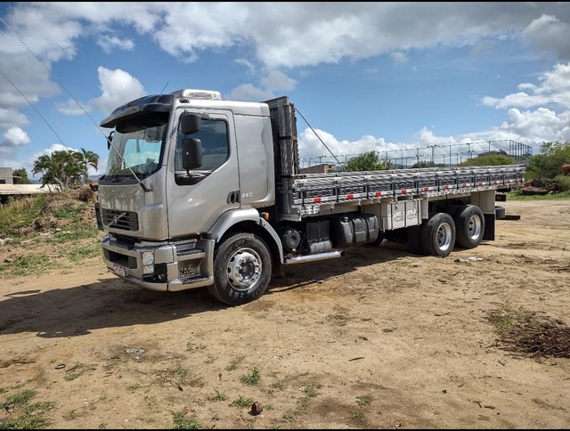 VENDE-SE CAMINHÃO VM 260 COMPLETO CARRO BEM CONSERVADO INTERESSADO *