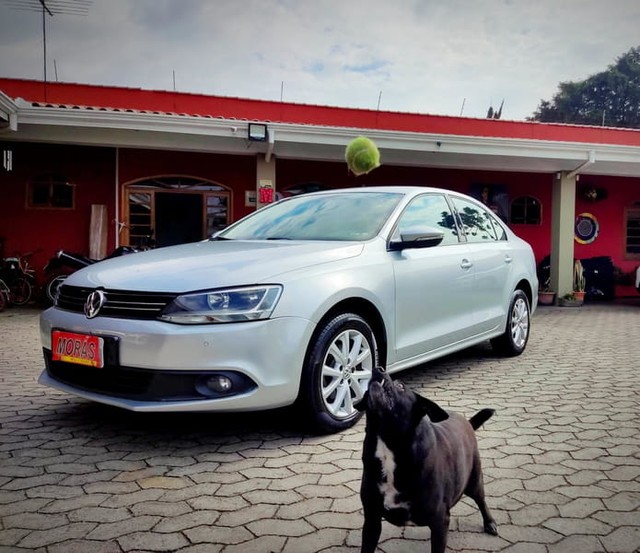 VOLKSWAGEN JETTA CONFORTLINE