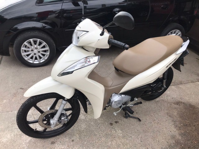 HONDA BIZ 125 2019 COM APENAS 1.500KM NOVA!