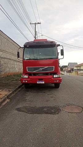 CAMINHAO VOLVO VM 240