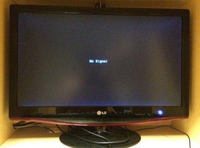 Monitors shapes and style: LG M237WA 23” LCD Monitor + TV FullHD Black