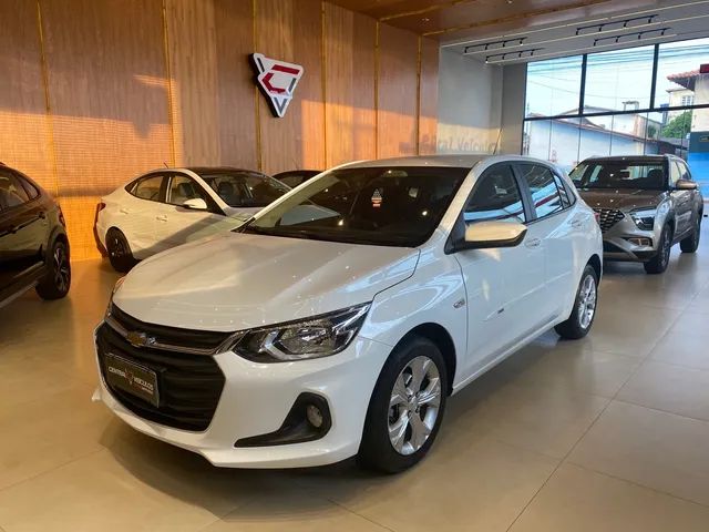 Ônix LTZ Turbo AT com 9.946km na CENTRAL VEÍCULOS
