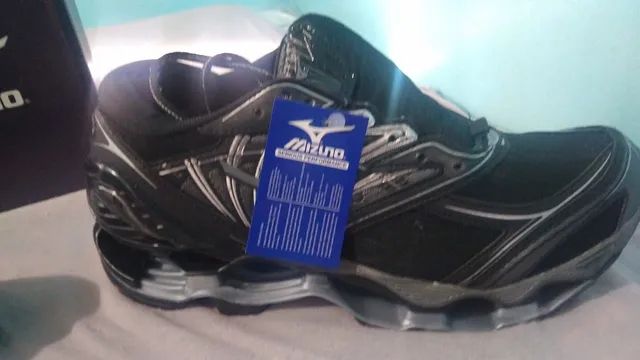 Tênis Mizuno Wave Invictus 3 Unissex - Preto