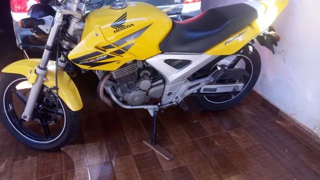 Honda cbx 250 twister,2008, amarela, r$ 6.500 em Brasil