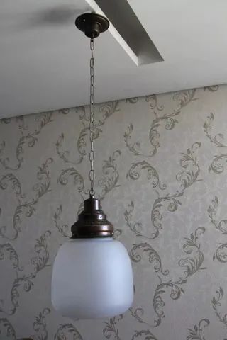 Lustre Opaline Fosca com Metais Bronze Pintura Envelhecida Anos 40 - Foto 4