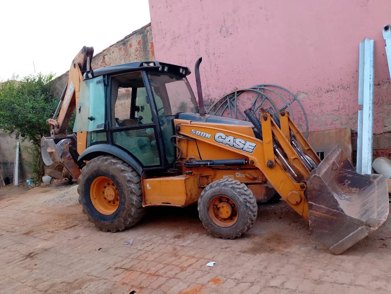 RETROESCAVADEIRA CASE 580N 4x4 2015 PRA VENDER LOGO - Foto 2