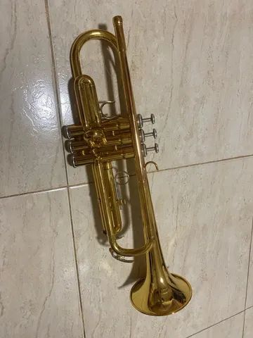 trompete yamaha YTR 2330 com case original