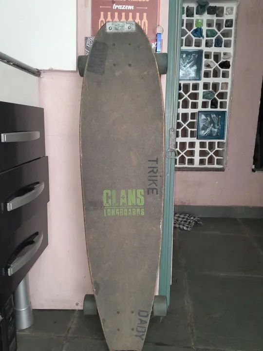 Longboard Clássico com Design de Tubarão - Foto 3