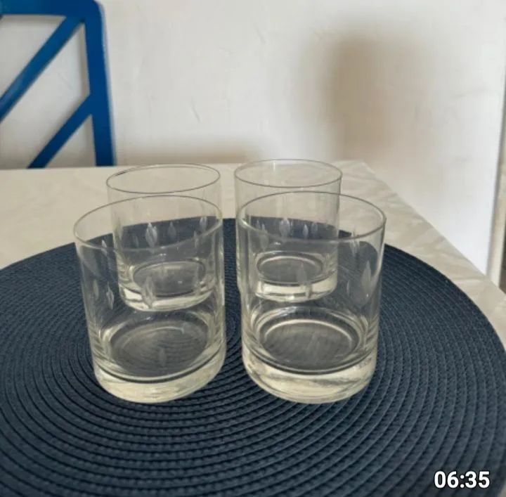 Jogo de 4 Copos de Vidro - Estilo Vintage