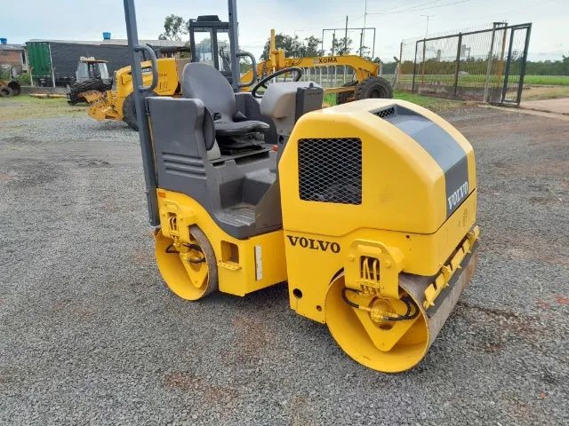 Rolo compactador volvo dd16 ano 2012 - Foto 4