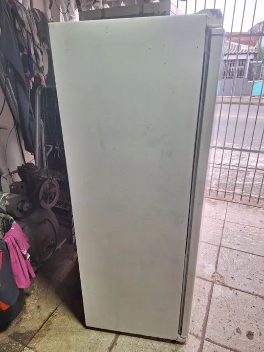 geladeira fosfree  gelando bem 500 R$ ligue wzp * sr antonio - Foto 2