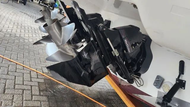Focker 330 Black Edition 2022 x2 Mercruiser QSD 220 HP ñ Phantom Cimitarra Armada Triton - Foto 3