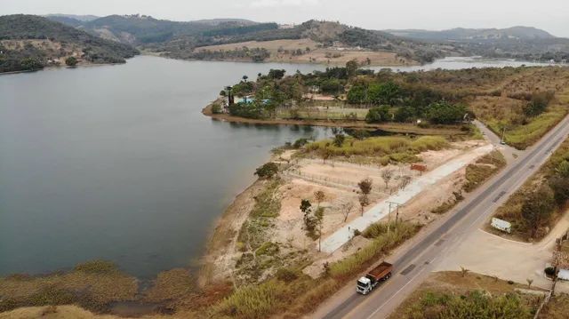 LOTE NA BARRAGEM EM ITAUNA - 1950 M² - Foto 4