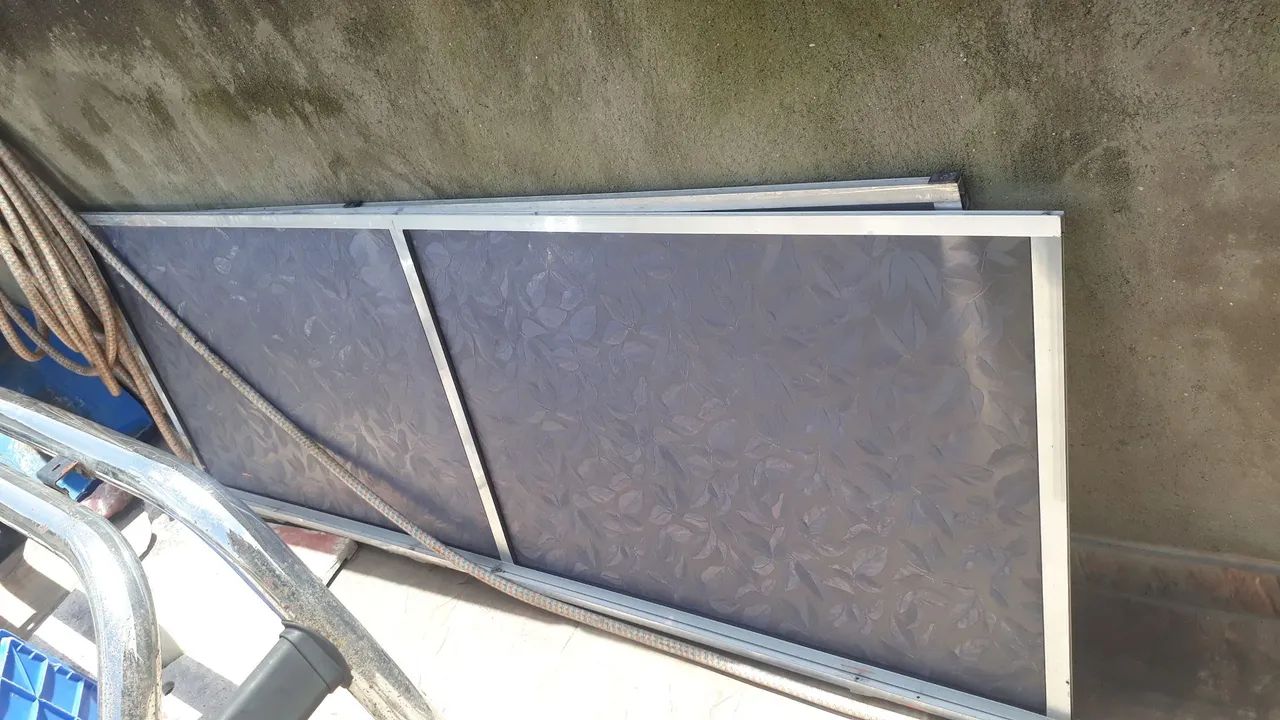 Portasnpias e janelas e vitros de alumínio  - Foto 3