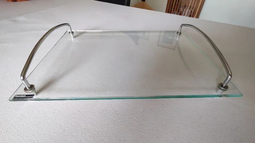 Bandeja retangular vidro e inox