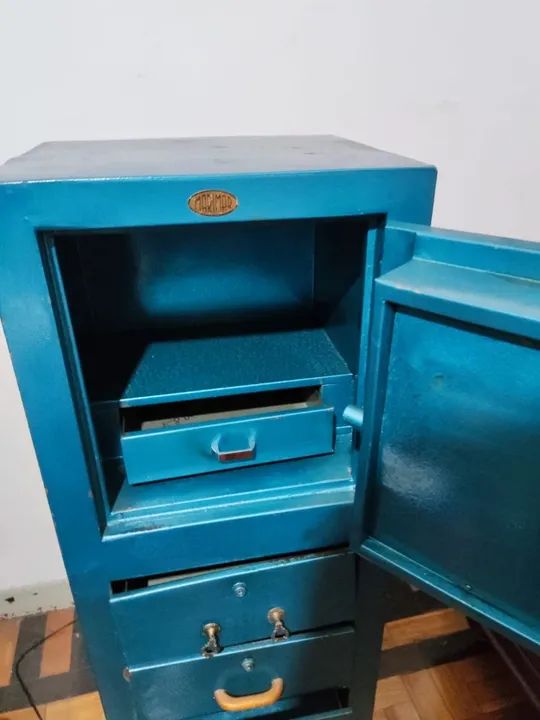Cofre de Metal - Com 3 Gavetas  - Foto 2