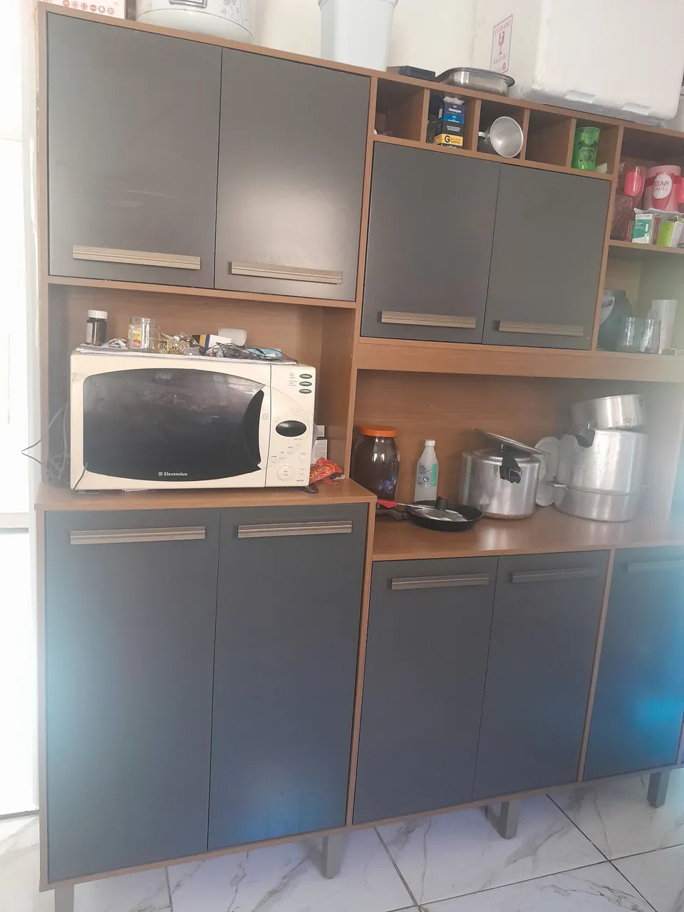 Armário de cozinha completo