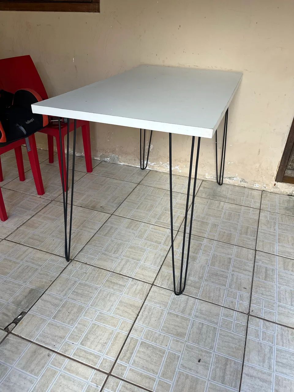 Table for 464960523612417122