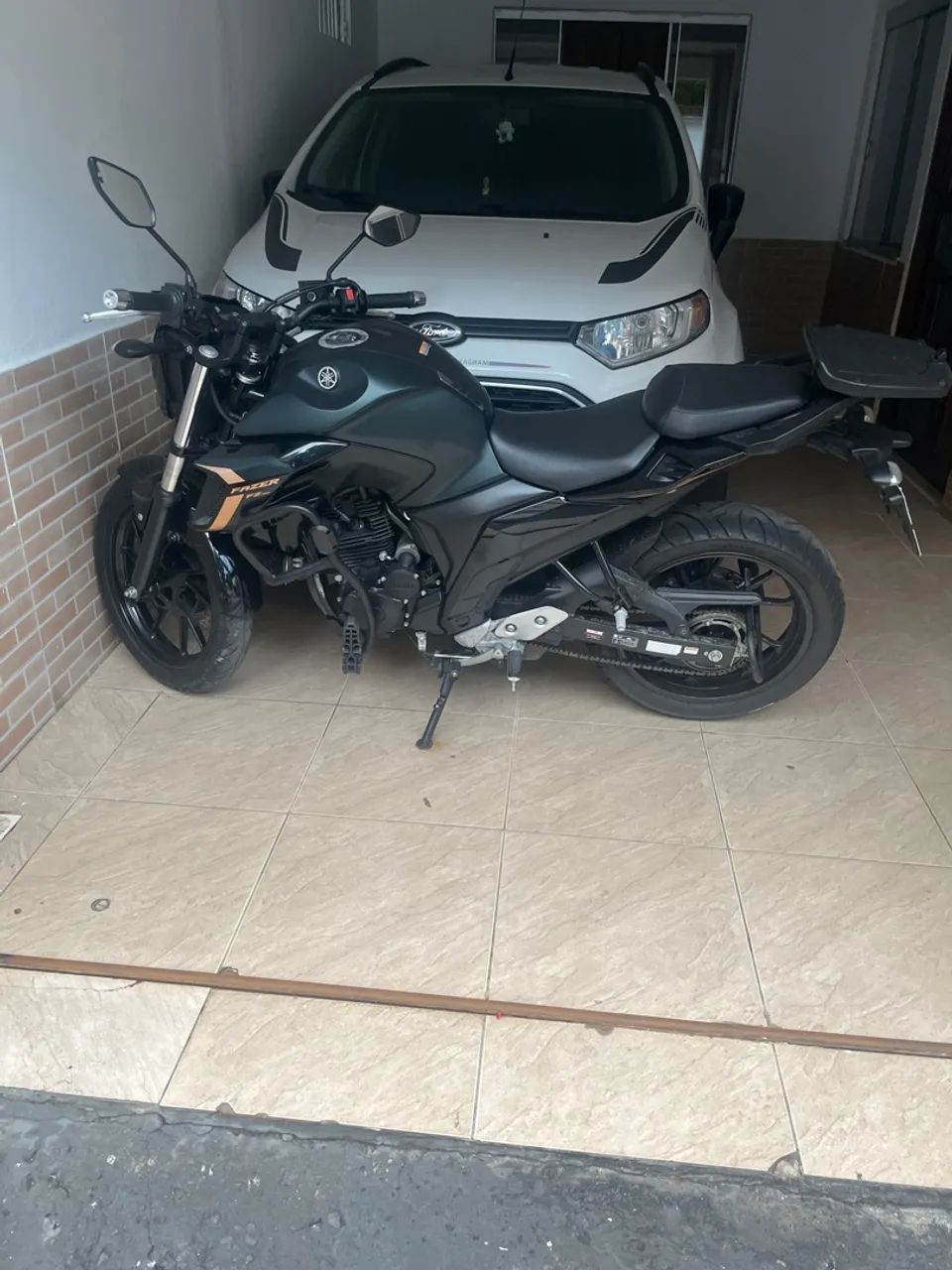 Moto fz25 verde 