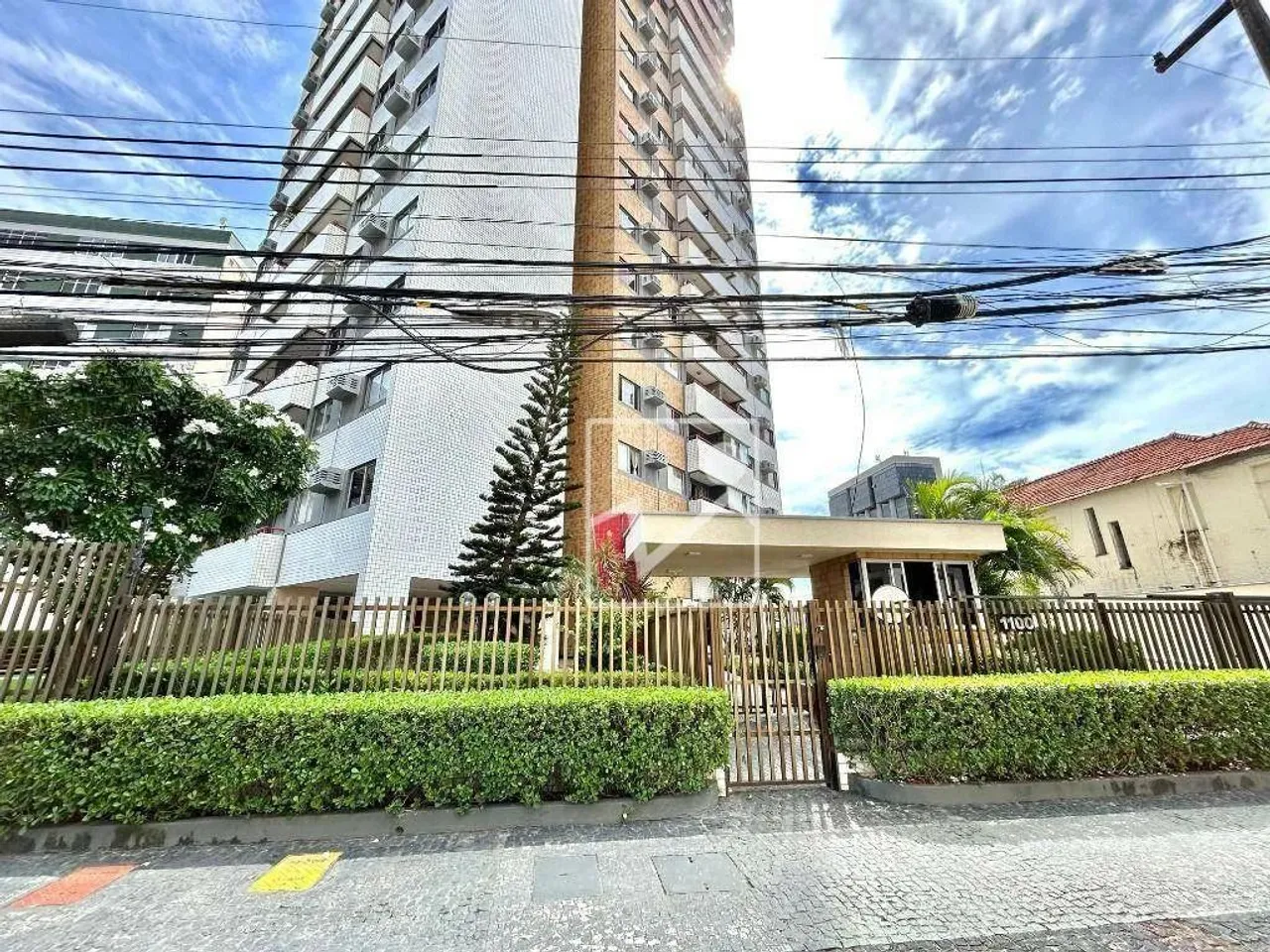Apartamento com 3 dormitórios para alugar, 70 m² por R$ 3.416,77/mês - Centro - Fortaleza/