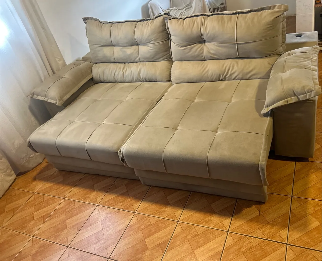 Sofá Retrátil e reclinável - 2.30m