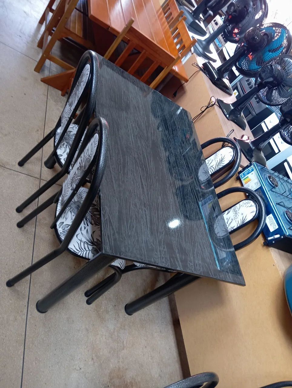 Mesa de Jantar Preta com 4 Cadeiras - Foto 2