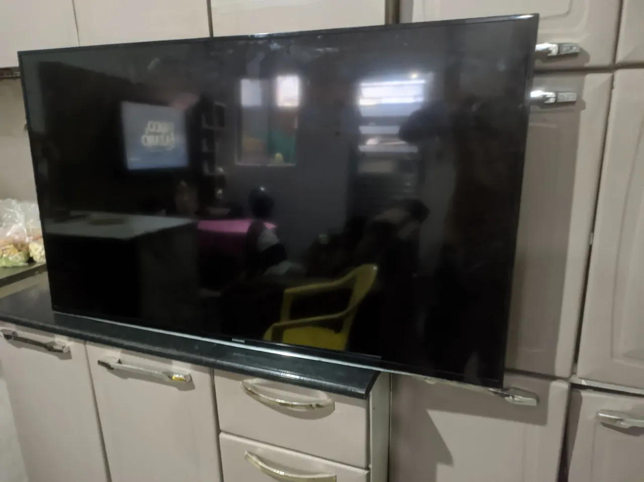 TV smart Samsung com defeito