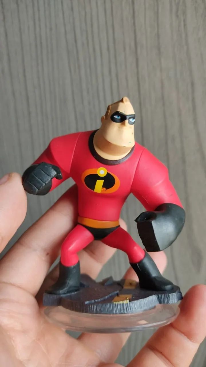 Disney infinity os incríveis. Importado