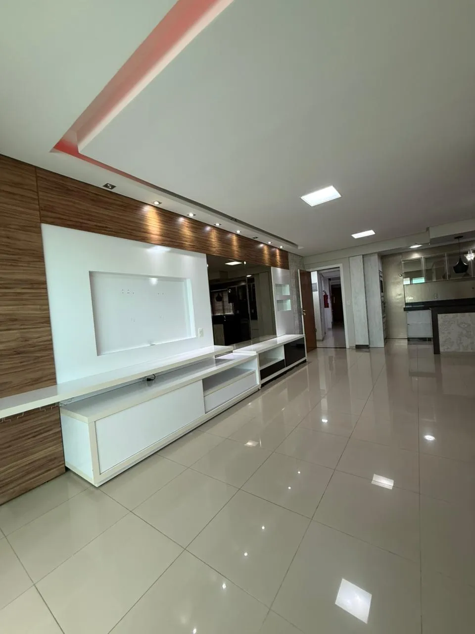 Alugo apartamento de 3/4 de 110 m2 com armários na Qd 205 sul Prox. HGP em Palmas - TO