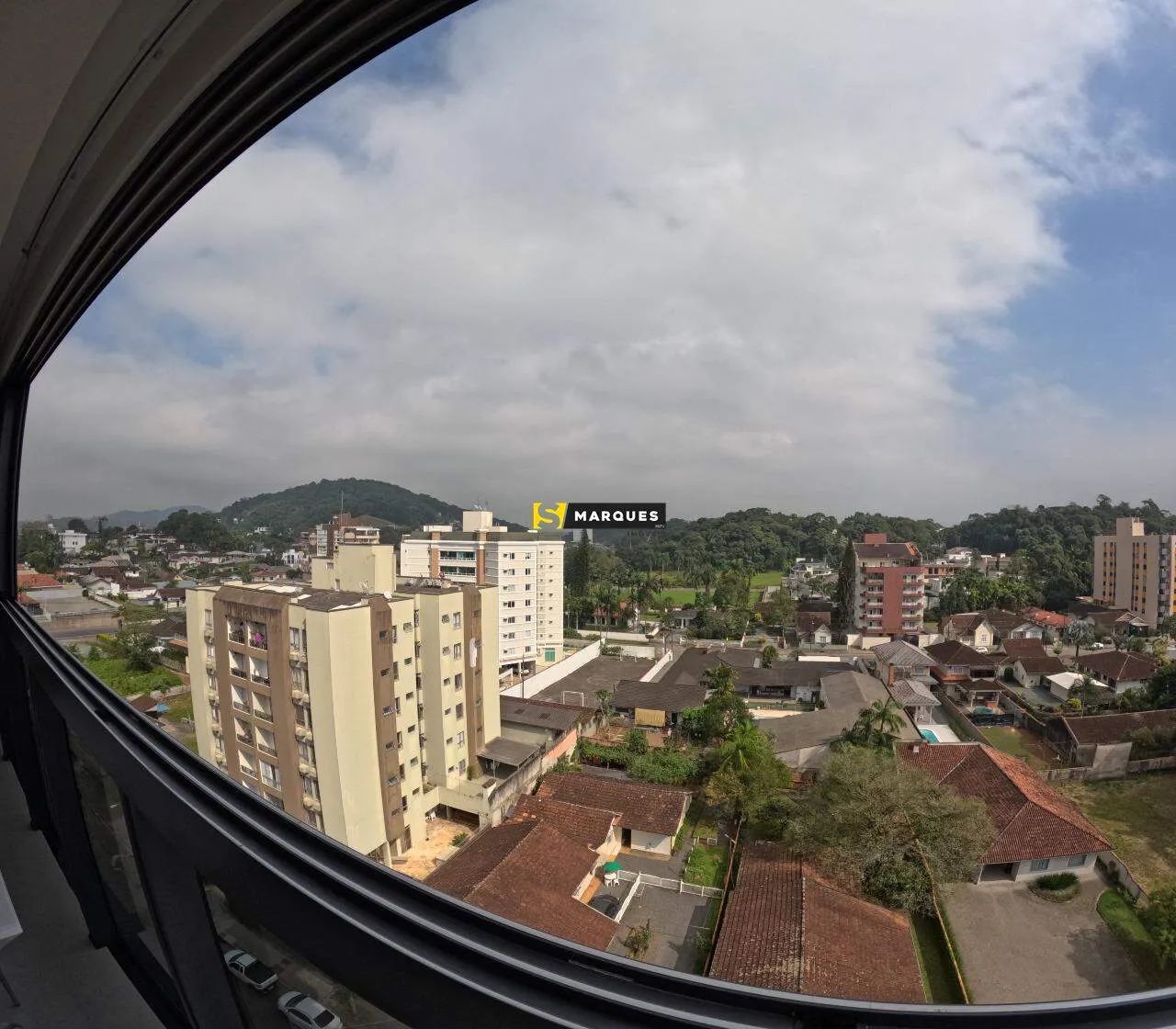 Apartamento de alto padrão mobiliado e decorado, com 2 suítes + 1 suíte master e 2 vagas d - Foto 5