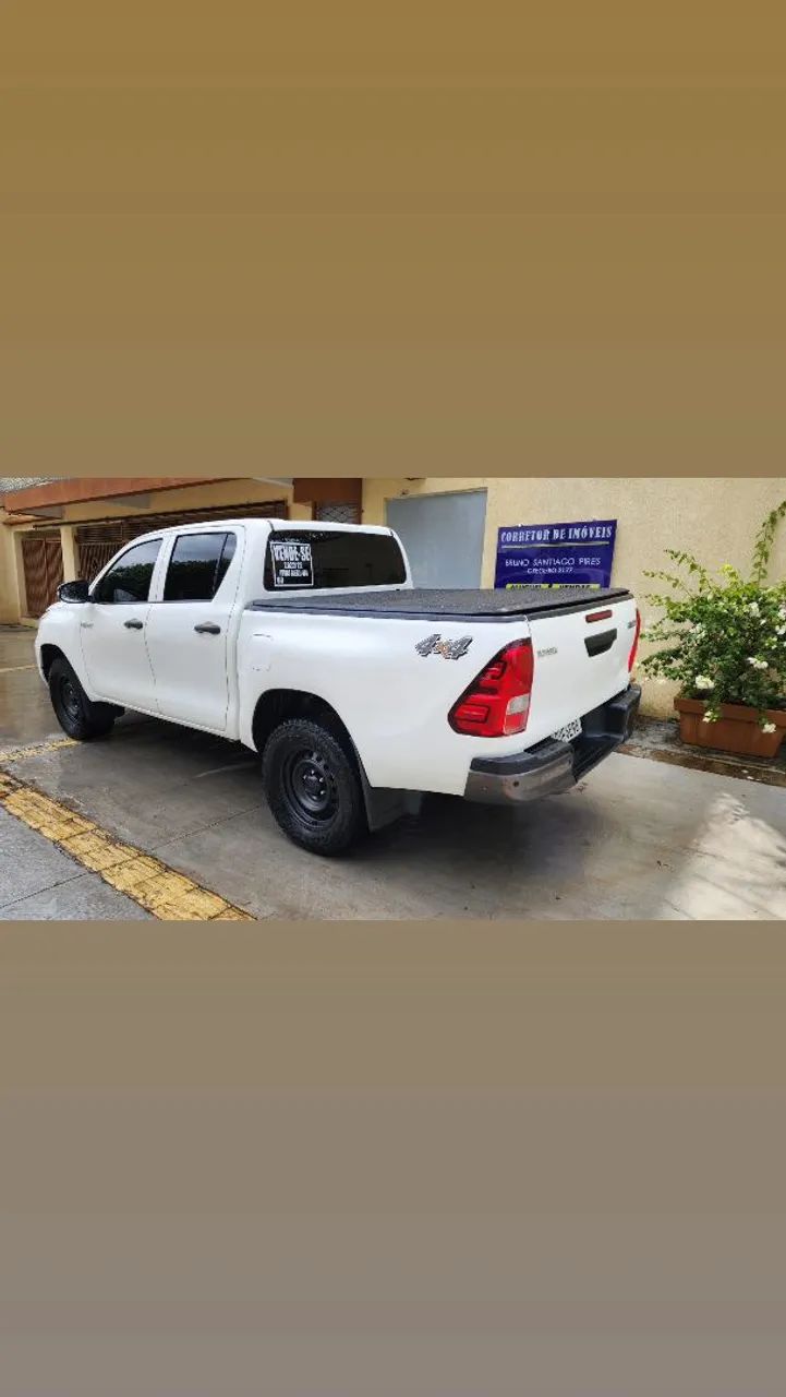 Hilux Turbo Diesel 4x4 Manual 2022 - Foto 3