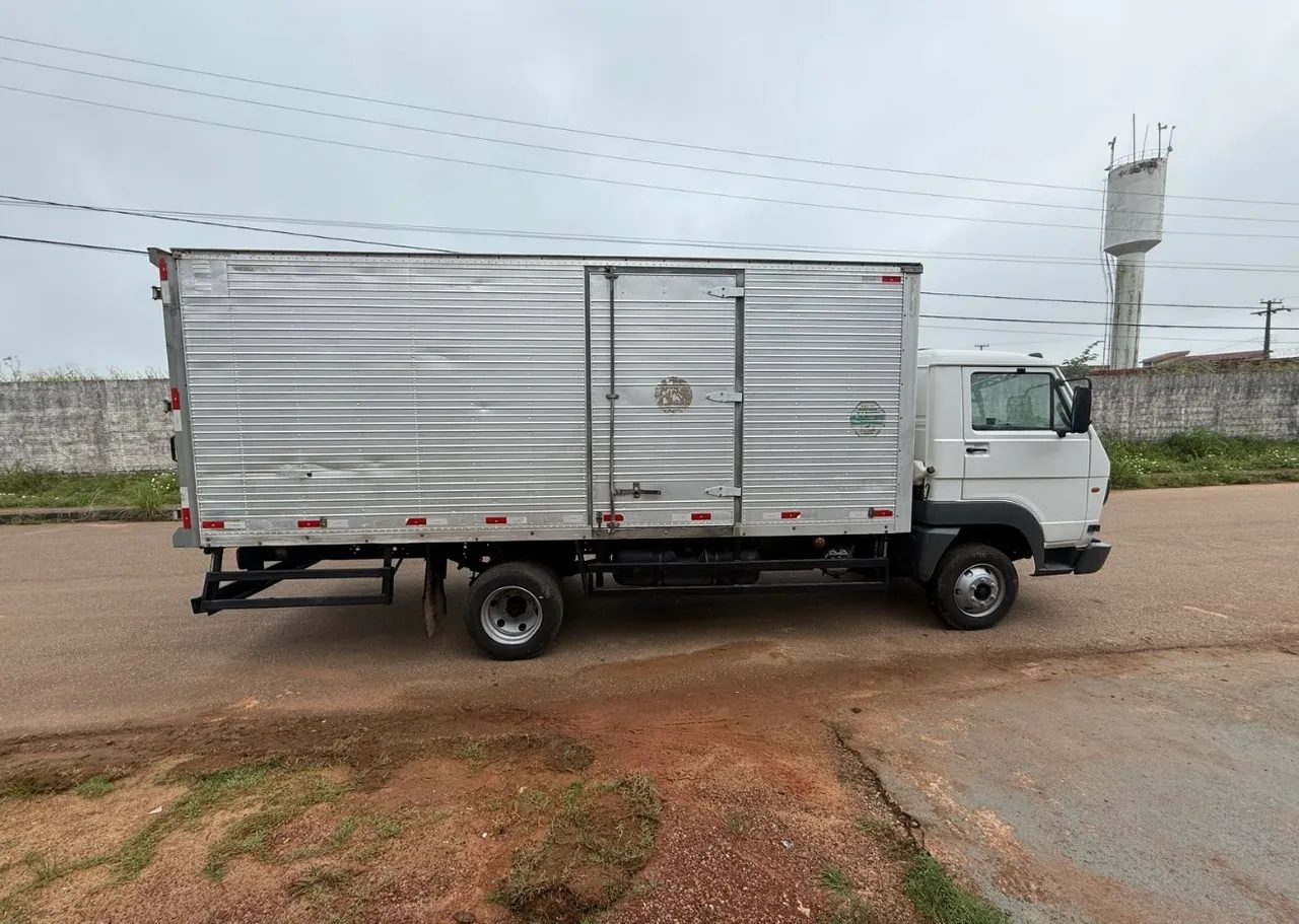 Caminhão 3/4 - VW/8.150 E DELIVERY PLUS