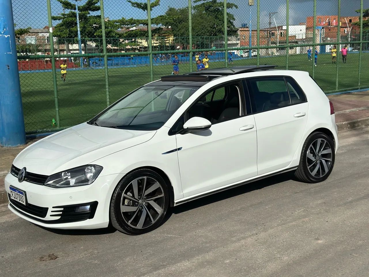 GOLF MK7 2016 1.6 MSI MANUAL TETO SOLAR