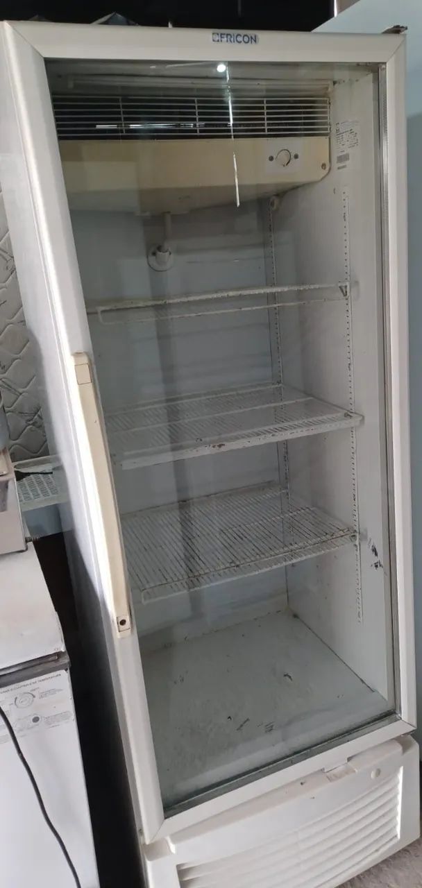 Geladeira com prateleiras, 400 litros, em ótimo estado. - Foto 2