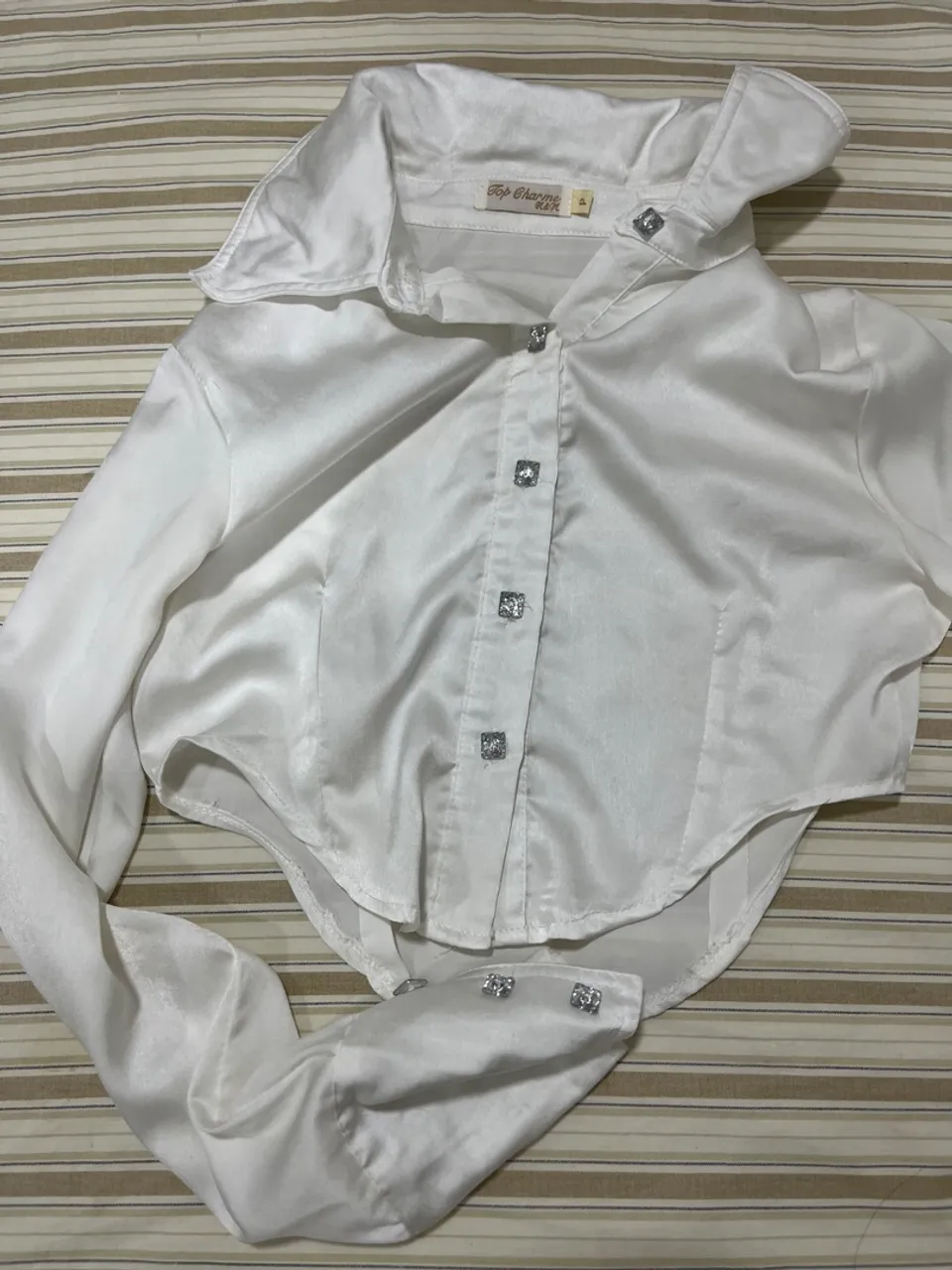 Camisa de cetim branca