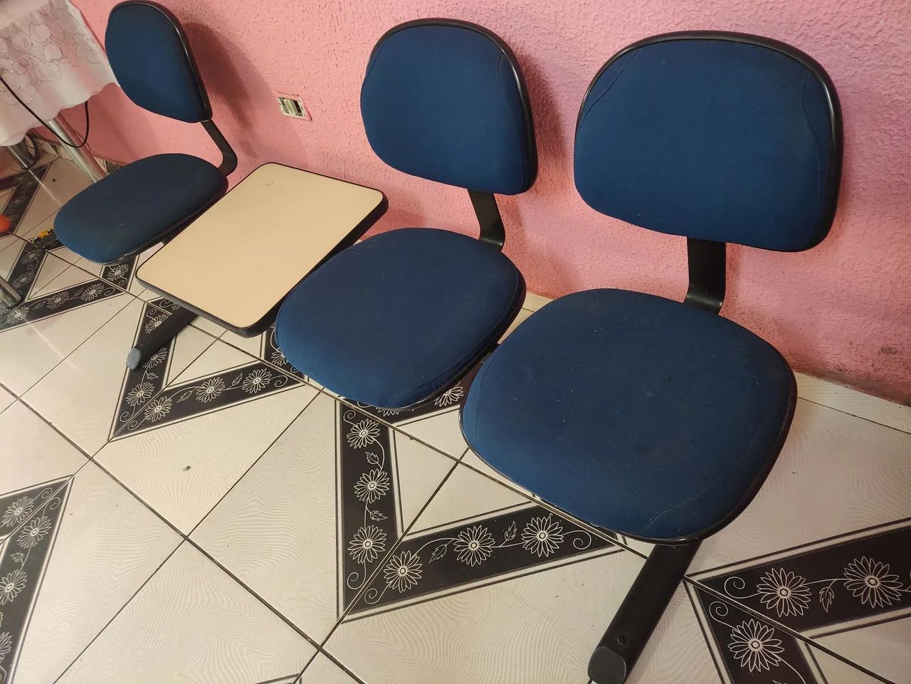 Cadeira de Escritório 3 Lugares Usada em Perfeitas Condições de Uso! - Foto 3