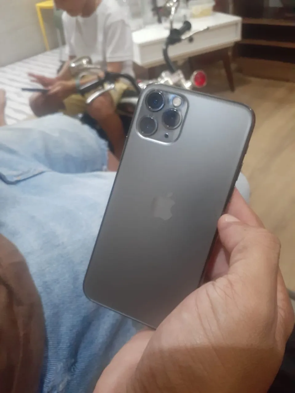 iPhone 11 Pro - Cinza Espacial