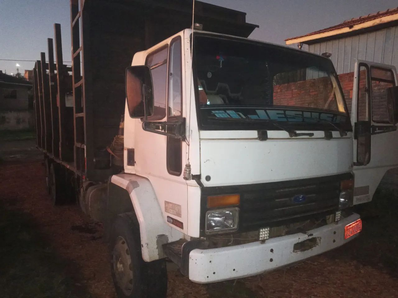 Caminhão Cargo traçado Transtora florestal