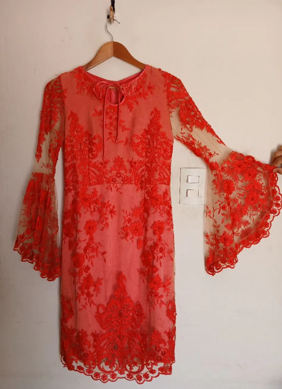 Vestido de festa com renda