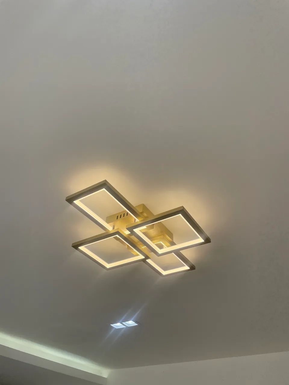 Lustre dourado fosco  - Foto 2