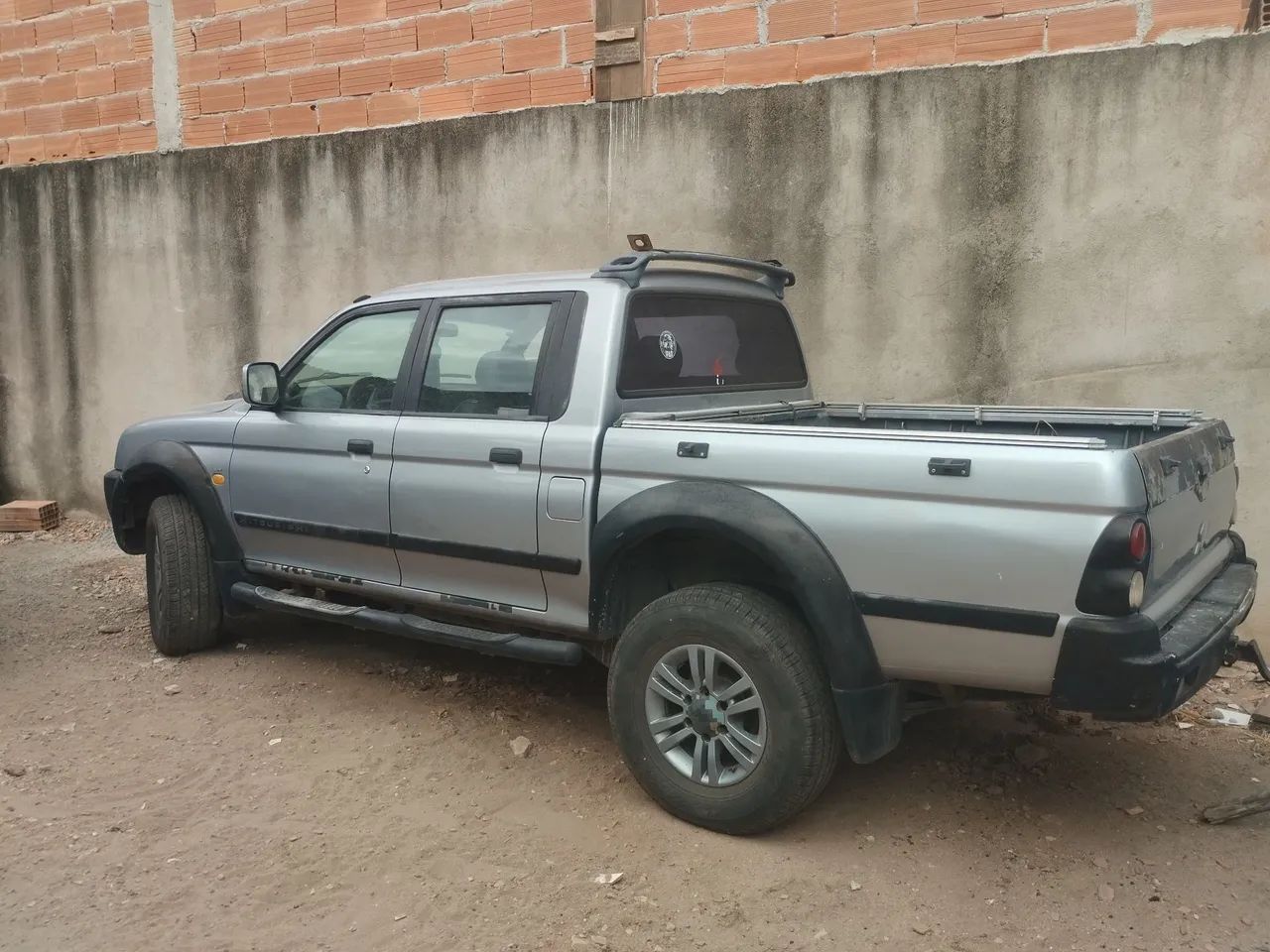 Mitsubishi L200 Sport HPE 2.5 4X4 CD DTI Dies. Aut. 2007 - Foto 2