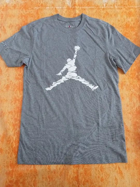 Camisas originais importadas; Nike , Puma e Jordan.