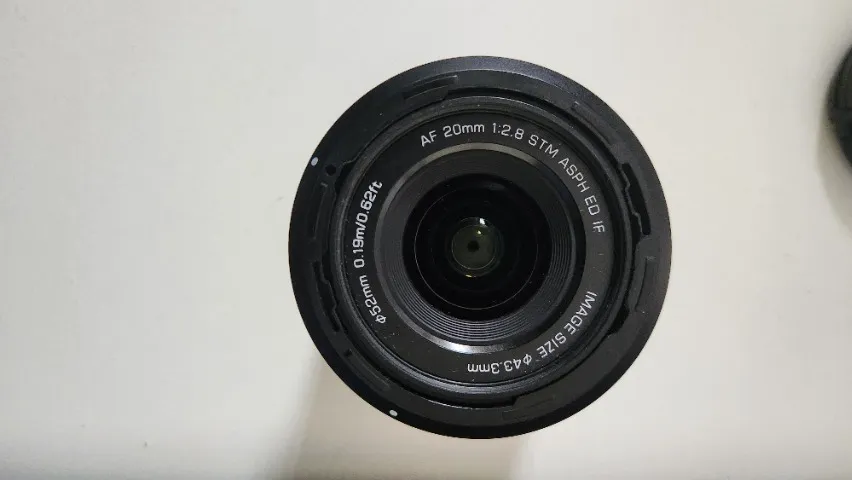 Lente Viltrox 20mm F2.8 Full-frame Para Sony E-mount