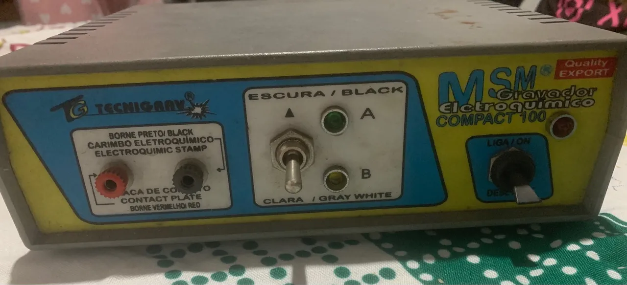 Máquina de Gravação Eletroquímica Compact 100 MSM