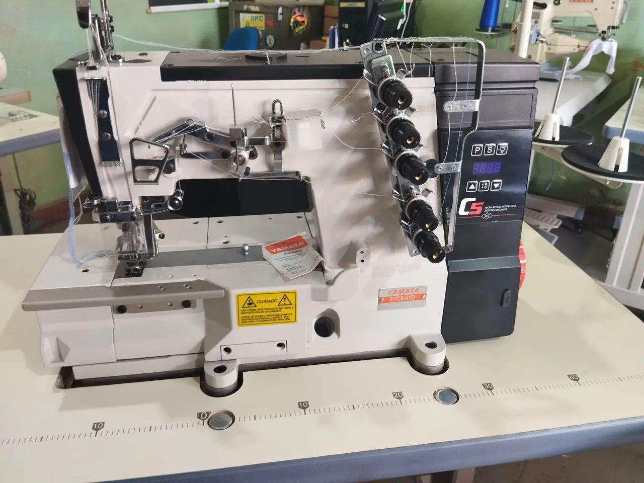 Máquina Galoneira industrial direct drive nova Yamata 