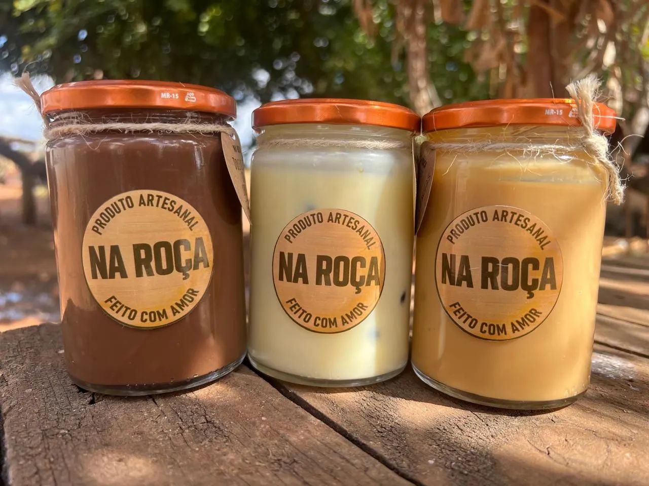 Pote de doce de leite, chocolate e maracuja